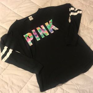 VS Pink long sleeve tee